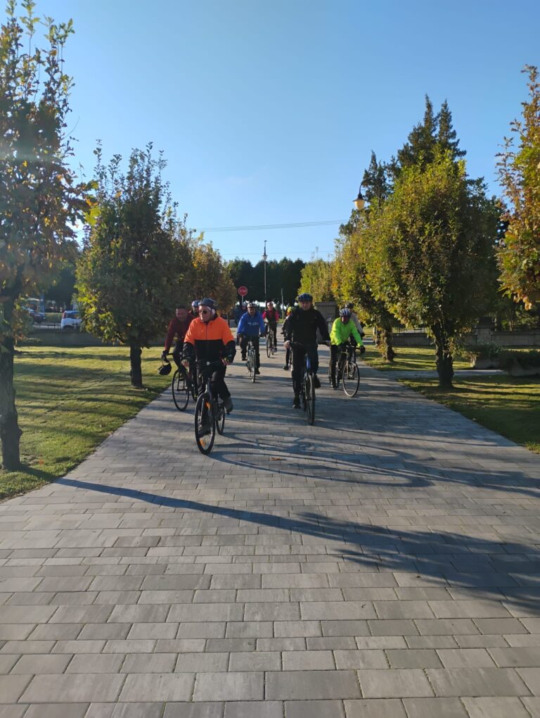 Różańcowa pielgrzymka rowerowa