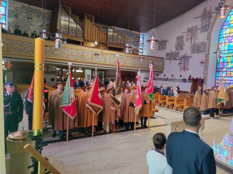 Pszczelarze w Pisarzowicach